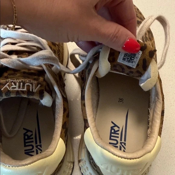 Autry Women's Leopard Print Sneakers - Picture 4 of 4